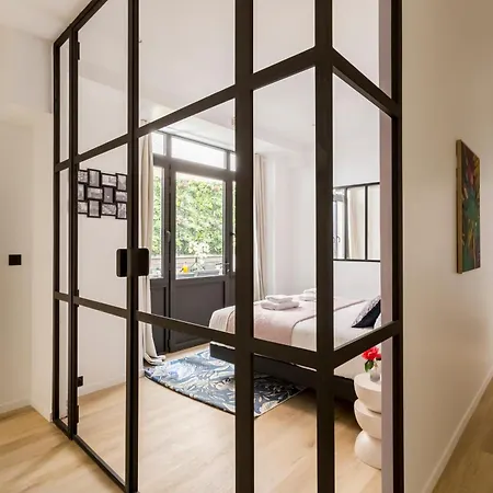 Apartment 10p 160m2 With Terace *